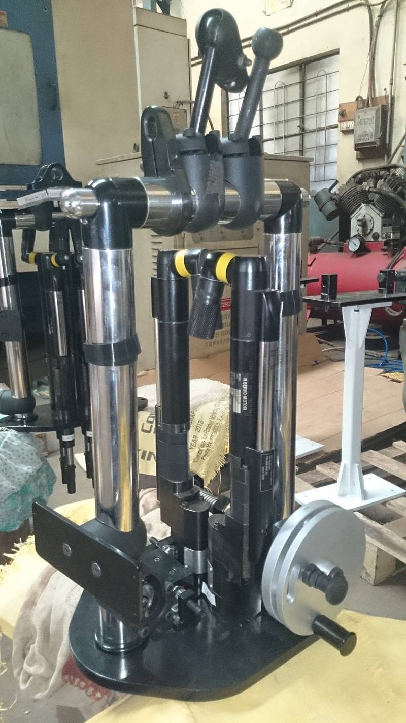 Nut tightening machine assembly