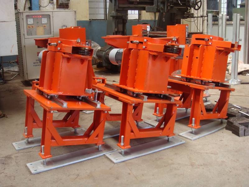 Fabricated tilting station assemblies