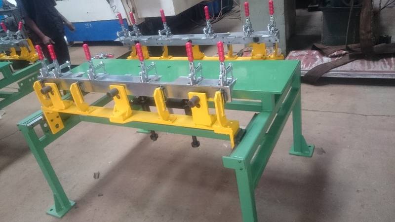 Welding fixture with machined locators